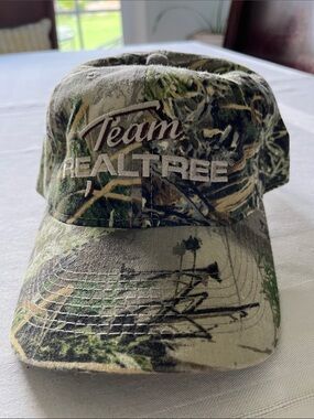 NWNT Vintage Team Realtree camouflage Cap Embroidered